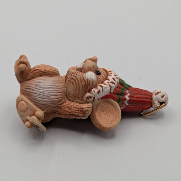Hallmark Keepsake Merry Mouse 1985, Vintage Christmas Ornament - Picture 5 of 12